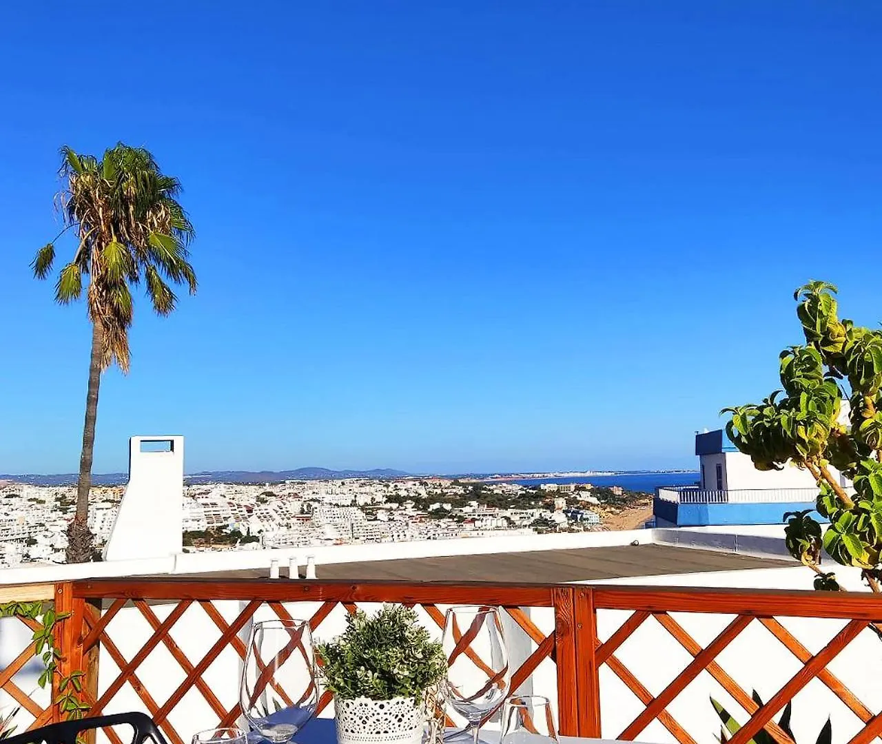 Apartment Stunning Sunrise & Sunset Rooftop Condo By Becherish Albufeira