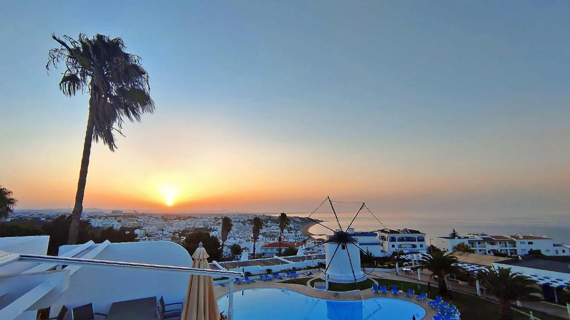 Stunning Sunrise & Sunset Rooftop Condo By Becherish Albufeira Portugal