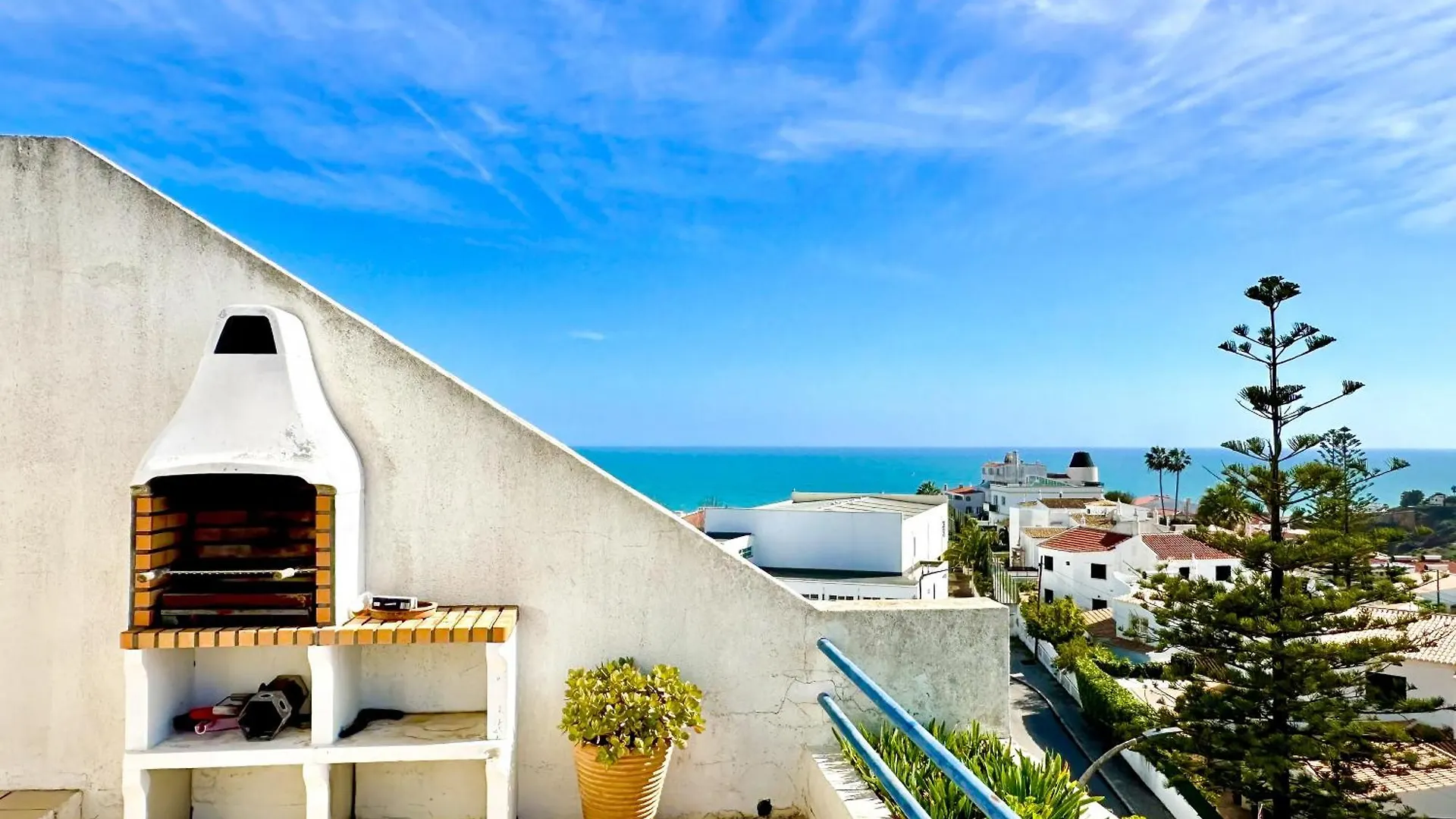 Stunning Sunrise & Sunset Rooftop Condo By Becherish Albufeira 0*,  Portugal