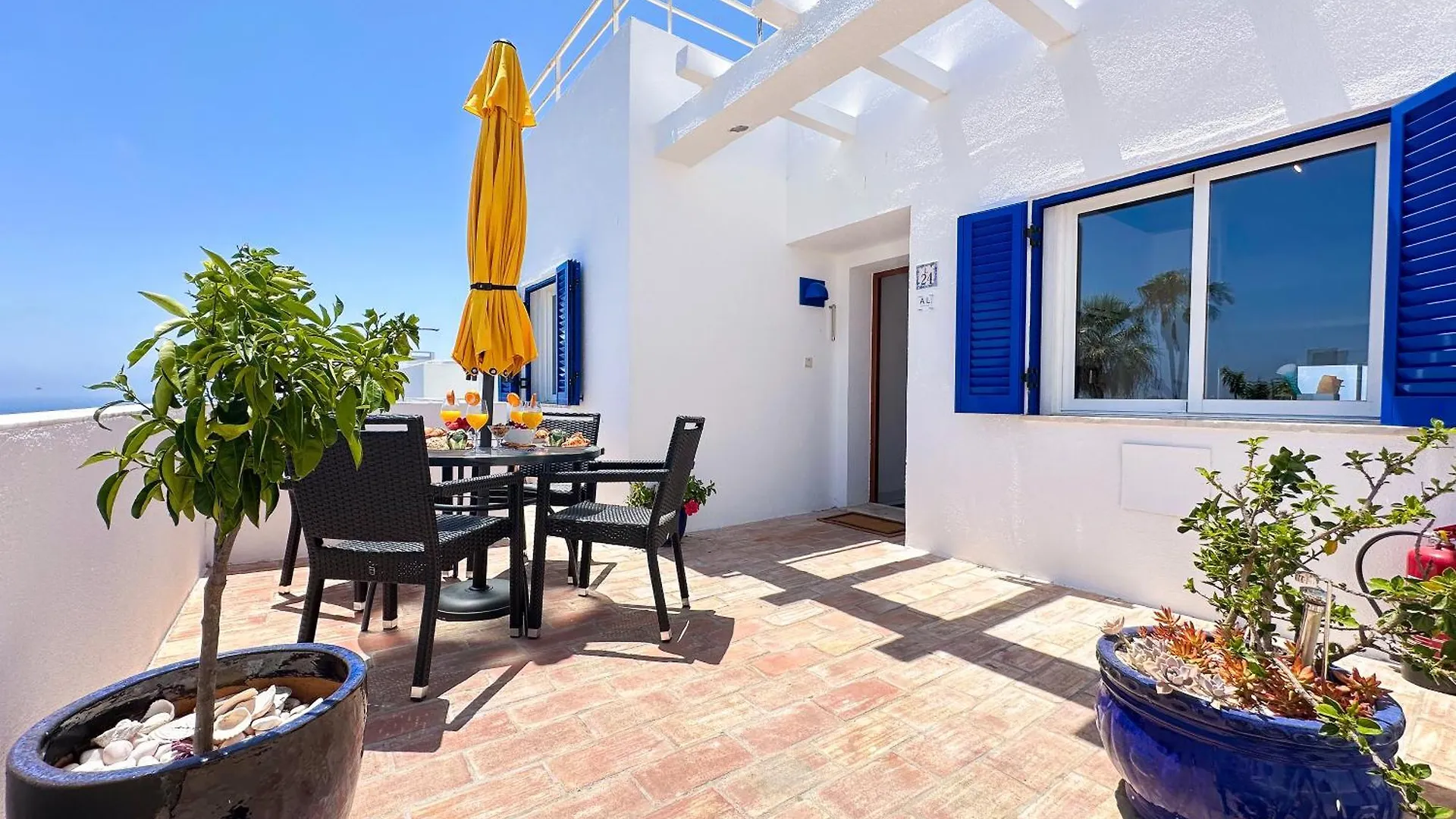 Appartement Stunning Sunrise & Sunset Rooftop Condo By Becherish Albufeira Portugal