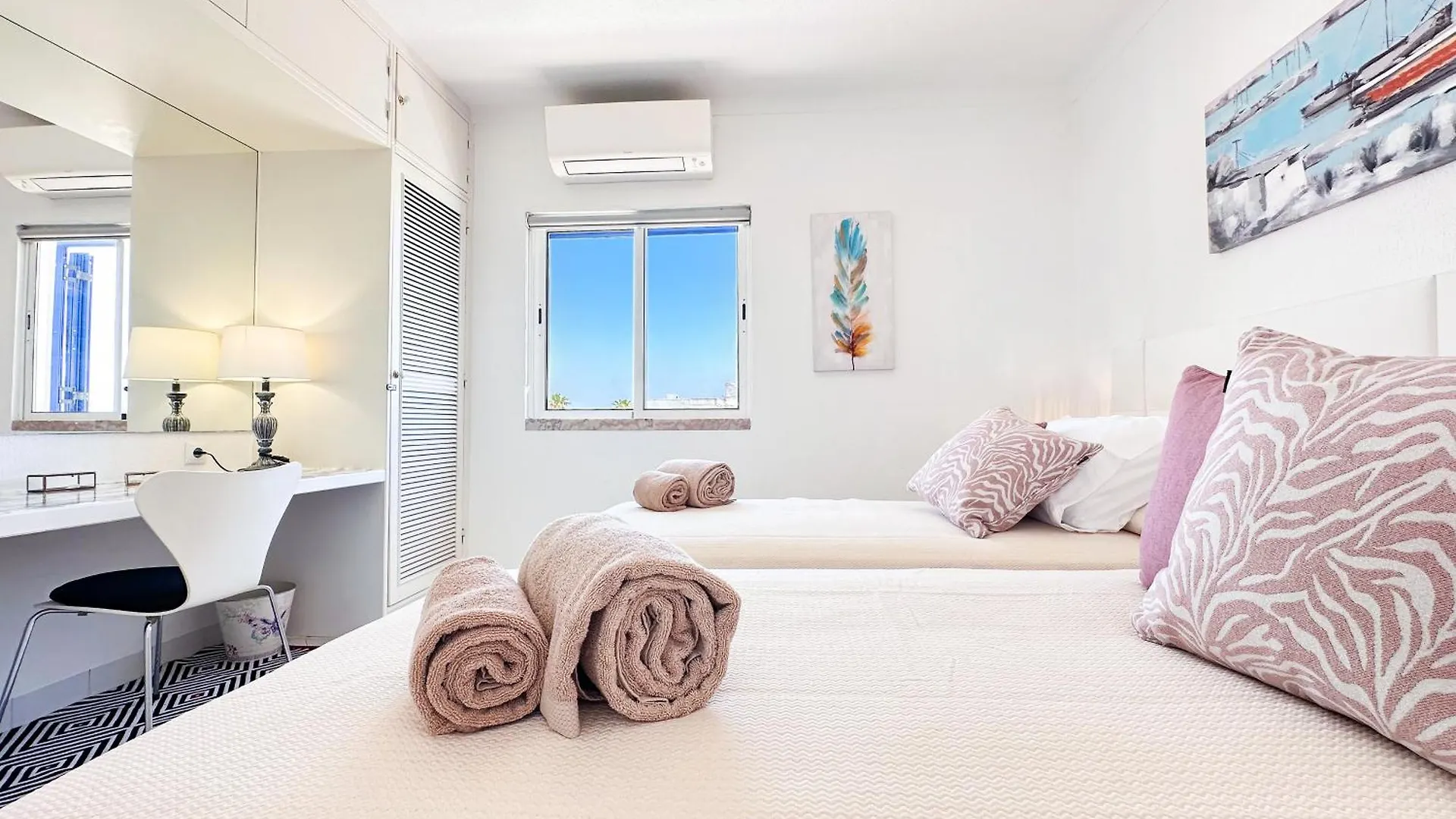 Stunning Sunrise & Sunset Rooftop Condo By Becherish Albufeira Portugal
