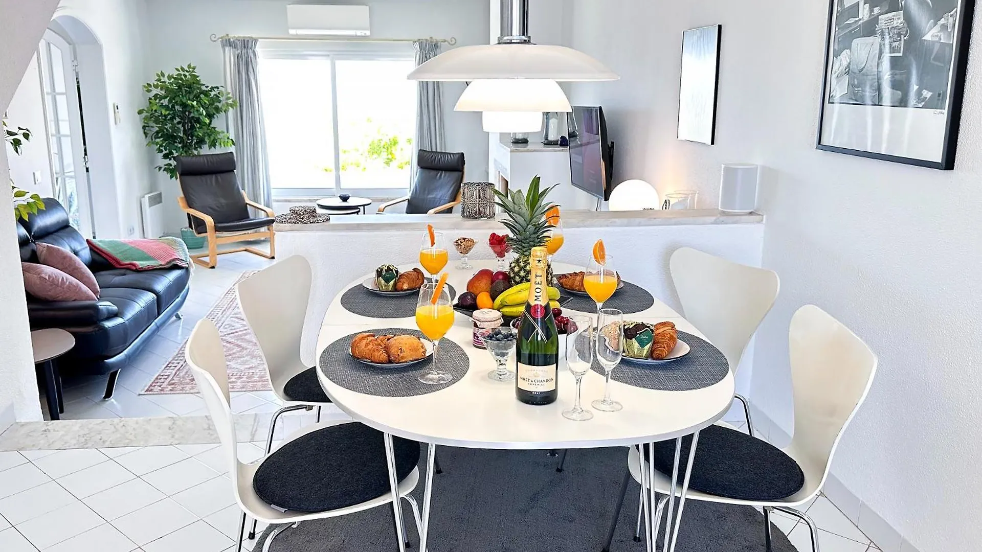 Stunning Sunrise & Sunset Rooftop Condo By Becherish Albufeira Appartement