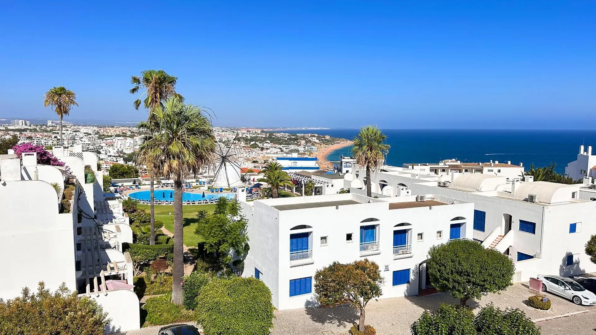 Daire Stunning Sunrise & Sunset Rooftop Condo By Becherish Albufeira